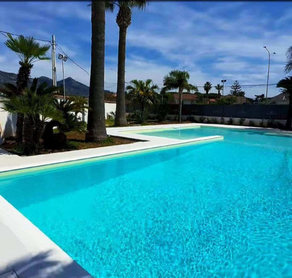 Villa Rosa Luxury Apartment Mondello Eksteriør billede